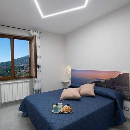 アジェーロラ Raggio Di Sole Bed & Breakfast エクステリア 写真