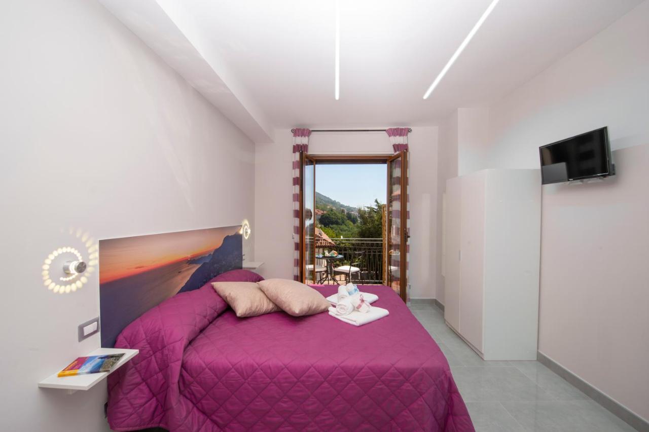 アジェーロラ Raggio Di Sole Bed & Breakfast エクステリア 写真