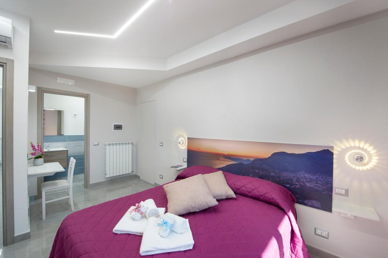 アジェーロラ Raggio Di Sole Bed & Breakfast エクステリア 写真